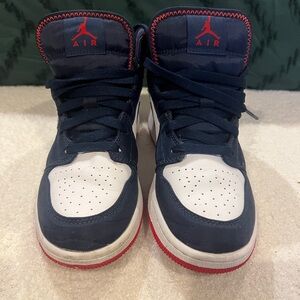 Air Jordan Mid SE
